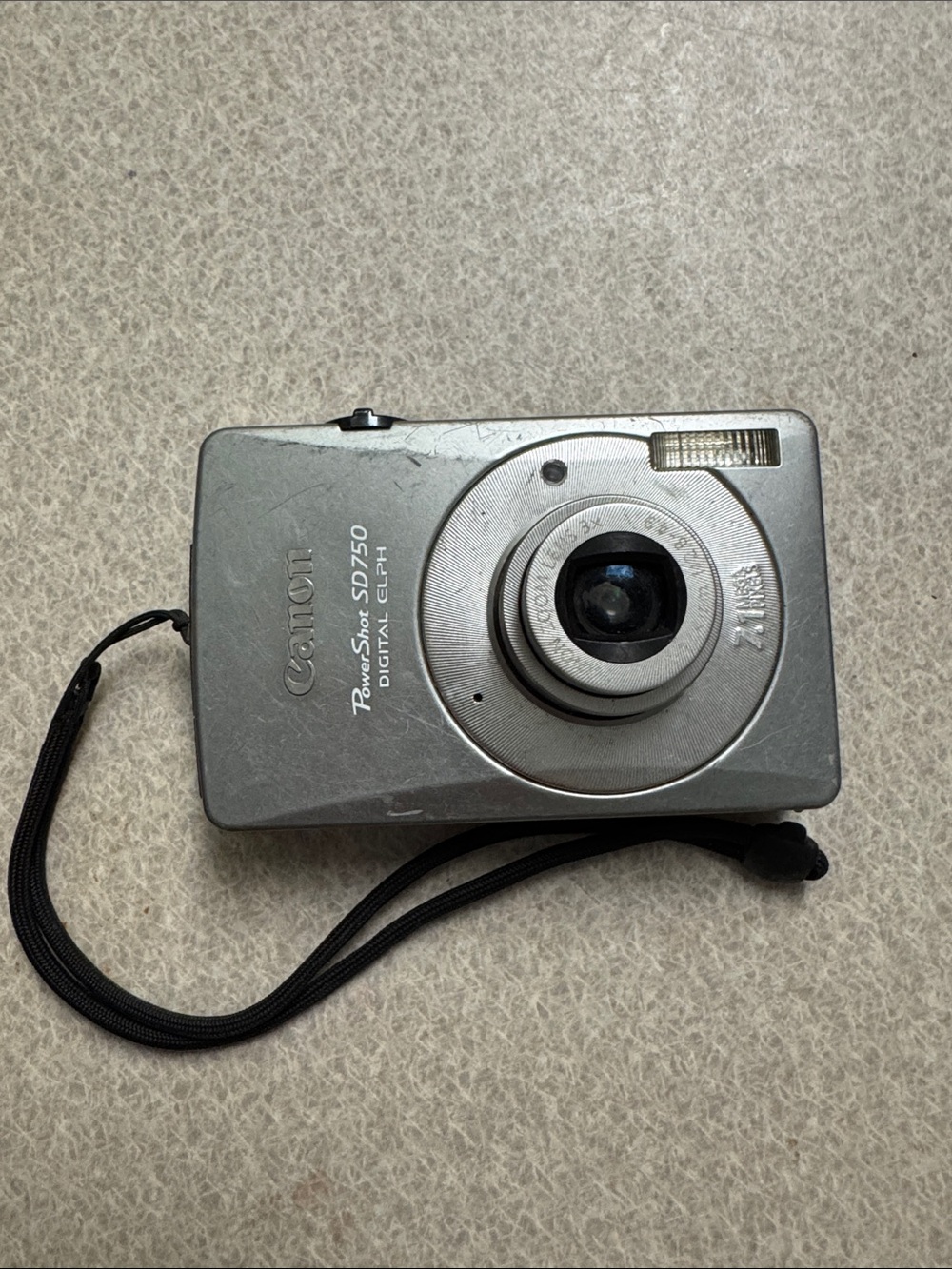 Canon Silver Compact Point-and-Shoot Digital Camera, Wrist Strap for Parts Only